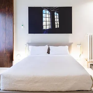 Bc Maison Bed&cafe 2*, ميلان إيطاليا