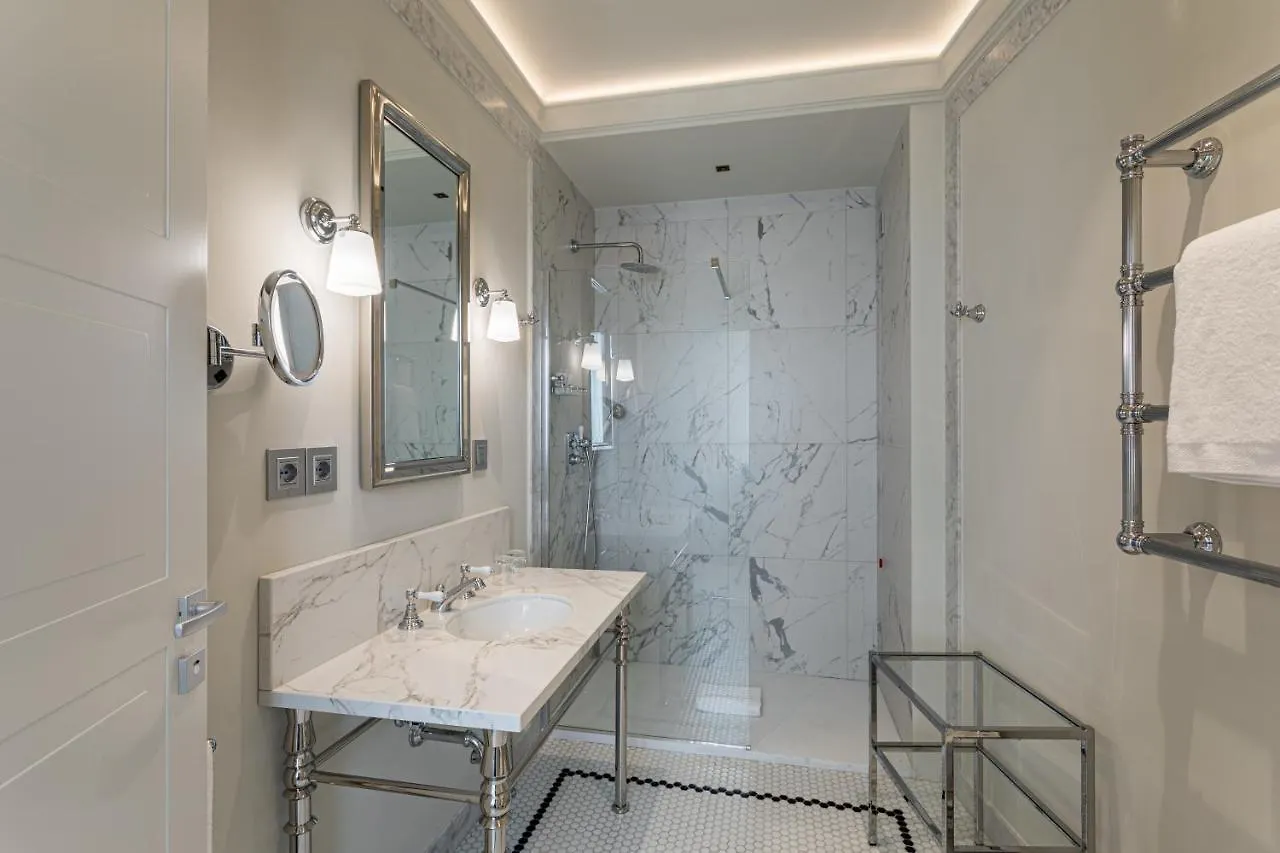 Room Mate Collection Gran Filippo, Rome-Fontana Di Trevi