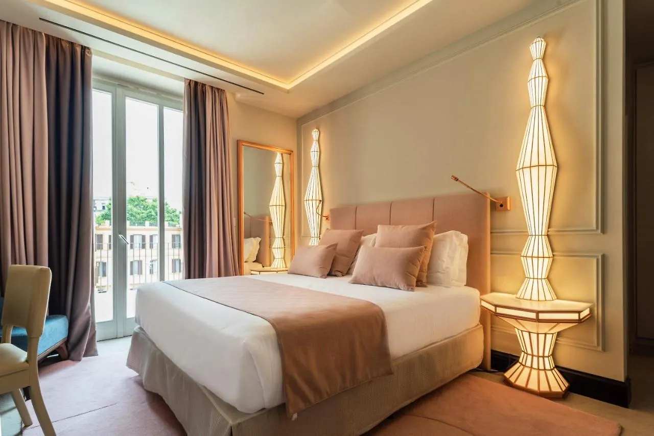 Room Mate Collection Gran Filippo, Rome-Fontana Di Trevi 酒店